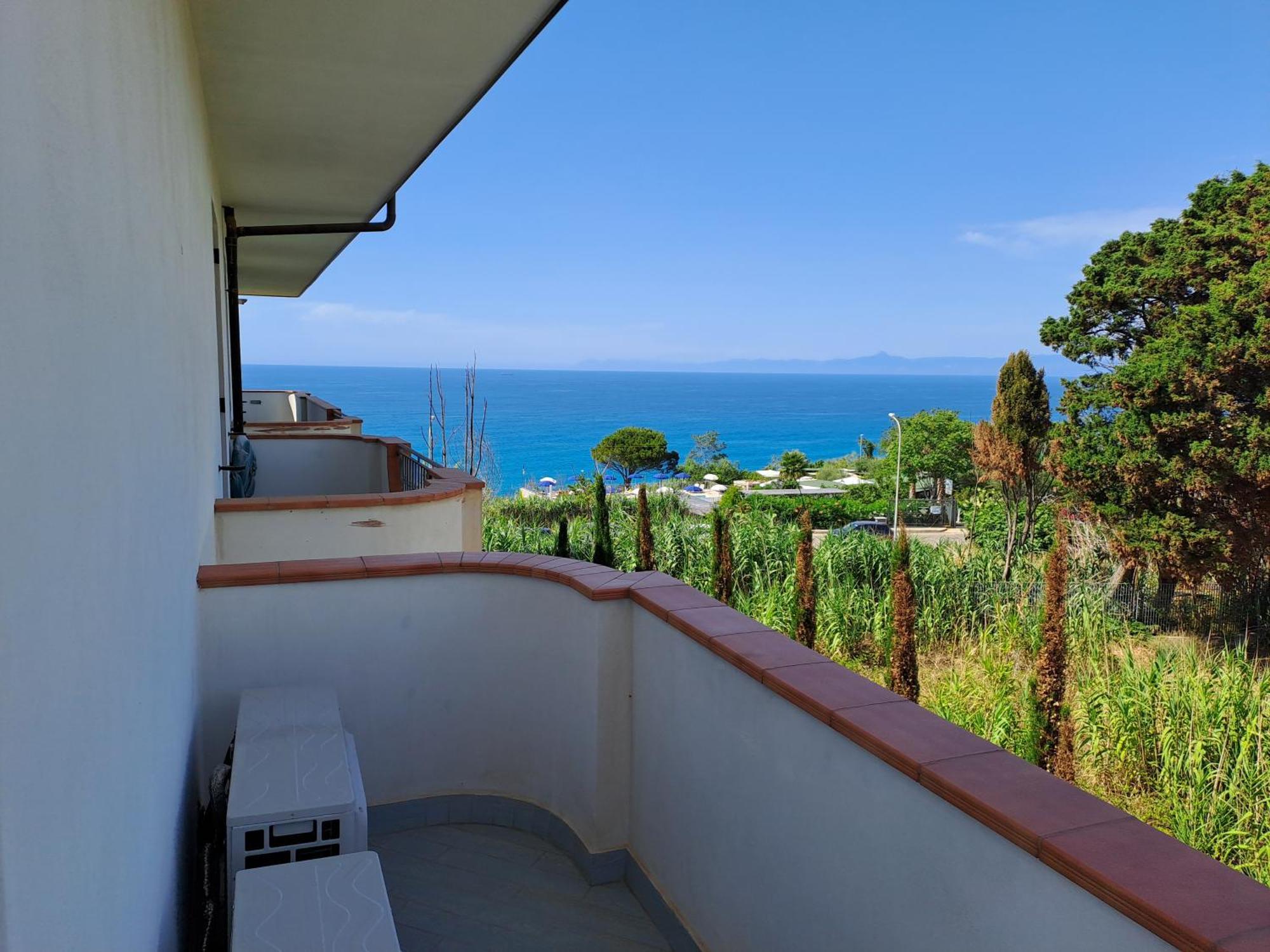 Terrazza Michelino Apartment Parghelia Exterior photo